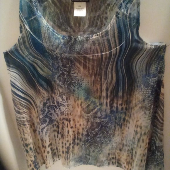 Ladies top - Picture 2 of 2